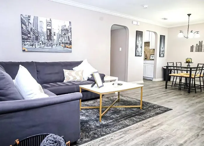 Comfy Two-Bedroom Apartment In Arlington