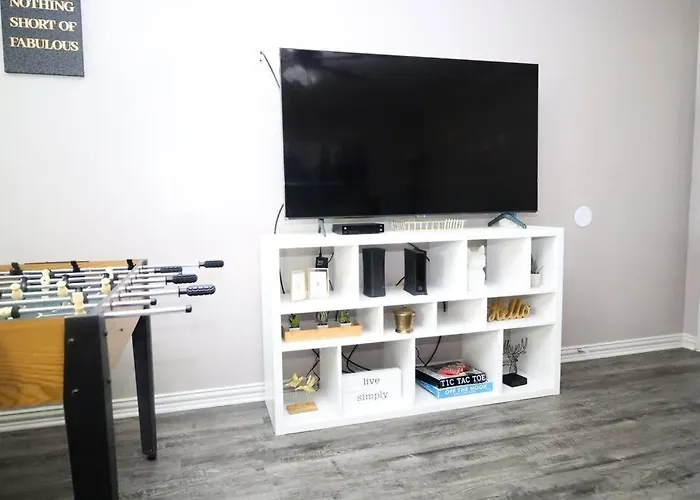 Comfy Two-Bedroom Apartment In Arlington
